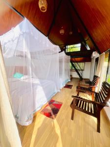 Jungle Lake View Cabana