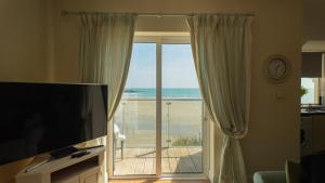 2 bed Beachfront Apartment Inchydoney Cork