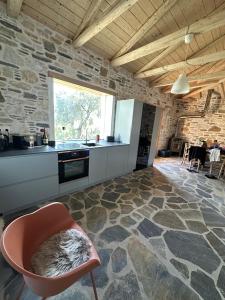 Haus im Olivenhain direkt am Meer