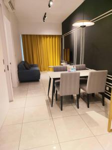Axon suites Klcc by I&j