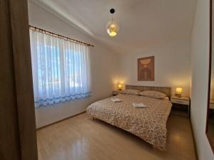 Apartments Bartol with Free Bikes