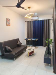 Yashz Guest House