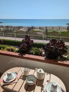 Studio Vue mer, Piscine, Wifi, Climatisation, Parking privé, Terrasse 1ère ligne - La Coulée Douce