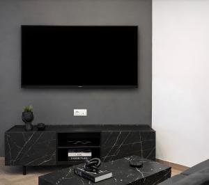 The Lithos Loft Kyma