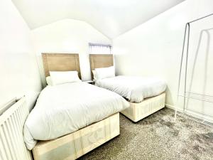 Central Cardiff Apartment Walk to Town