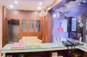 Hotel Royal Palace - 150 Meters from Mahakal Temple