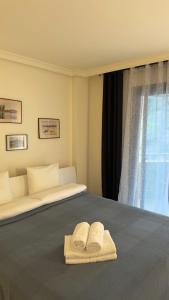 Ocean View Two Bedroom Apartment in Los Gigantes With Balcony And Pool