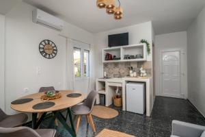 Artemis Cozy Home