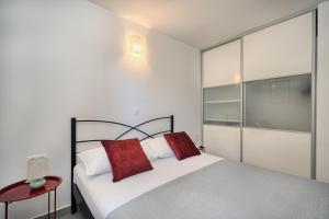 Villa Azur - Comfort, Beachfront, Pool