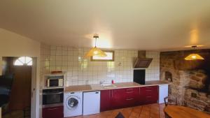 Ancien fournil rénové avec piscine et jardin