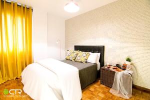 Spacious & Central Apartament