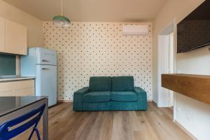 Nicolas Home