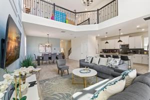 5BR Family Home Pool Theme Beds Space Location
