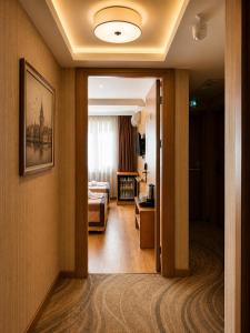 Prens Hotel Istanbul by GKRY Hotels Group - Tram And Metro Stops Are Just a Few Min Walk Away