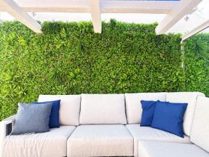 Stunning Sunrise & Sunset Rooftop Condo by BeCherish