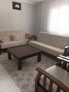 Tunç konuk evi