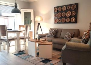 Bernstein Mare Rose Apartment 6
