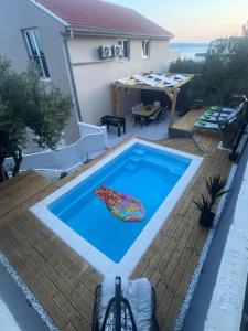 Luxury apartment Duće with private pool