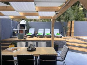 Luxury apartment Duće with private pool