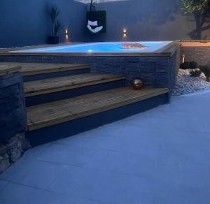Luxury apartment Duće with private pool