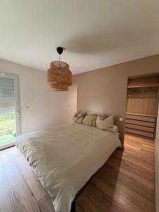 3-Bedroom Villa, Jacuzzi, Near Bordeaux