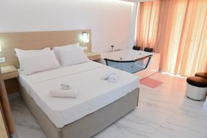 Max Kriti Hotel