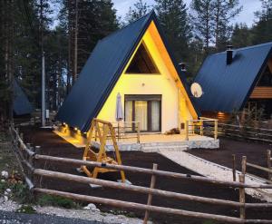 Pine Forest Chalet