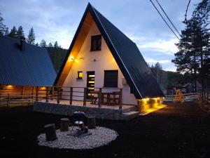 Pine Forest Chalet