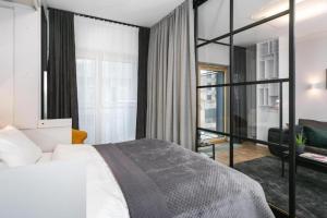 Golden Apartments - Mennica Residence, 1-Bedroom in City Center #140