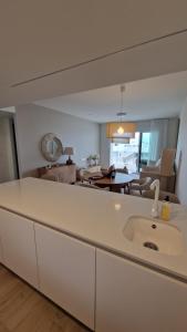 Area Beach apartment with Lots of Extras