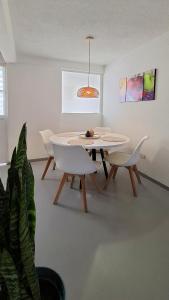 Apartamento completo en planta baja cerca del aeropuerto y del centro
