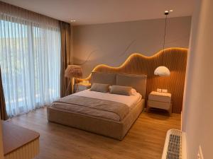 Luxury Pool Villa Paskuqan - Lakeside