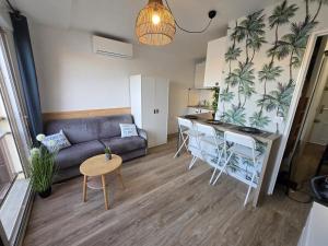 Palavas Bel Appartement rénové 4 personnes avec clim Les Palmiers
