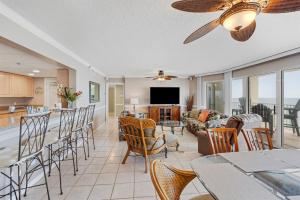 3bd3ba Beachfront Condo OCEAN VIEW from every room FREE BEACH CHAIRS
