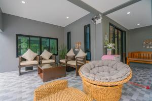 Yingthawee pool villa