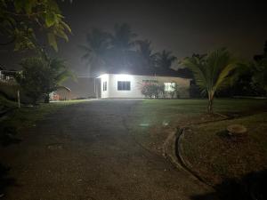 Garden cottage, Wifi with Netflix
