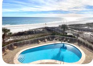 Beach front family friendly sleeps 8 3pools Seaview Resort