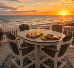 Beach front family friendly sleeps 8 3pools Seaview Resort