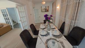 First Class Luxurious Apartment London Finchley