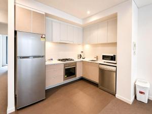 Rosehill 1BR Apt with Pool Access, Bunk Bed for 3 Guests