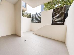 Rosehill 1BR Apt with Pool Access, Bunk Bed for 3 Guests