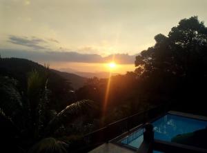 Grand Hills kandy
