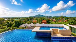 Studio Aira Rooftop Pool Relife Naiharn Beach