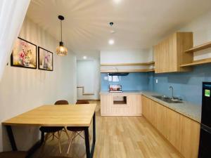 Room #201 - Levos Apartment