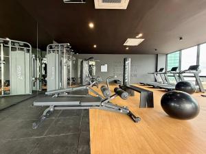 Aura Nest-Space Residency-KSL-2BR-Projector-4Pax
