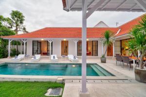 Specious 3Bedroom Rakuen Villa Canggu