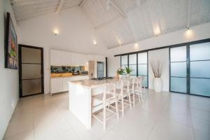 Specious 3Bedroom Rakuen Villa Canggu