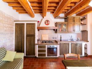 Apartment in a farmhouse with 2 swimming pools