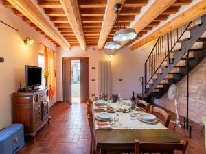 Apartment in a farmhouse with 2 swimming pools