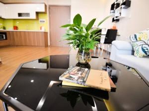 40 To Airport, Lux 2-Bedroom In City Center With Gym, Pool And Private Walking Lake